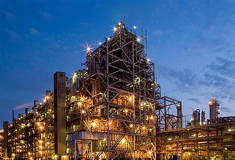 N) <b>Houston</b> oil <b>refinery</b> are dwindling with several other refineries competing for buyers, said people familiar with the matter on Monday. . Lyondellbasell houston refinery sold